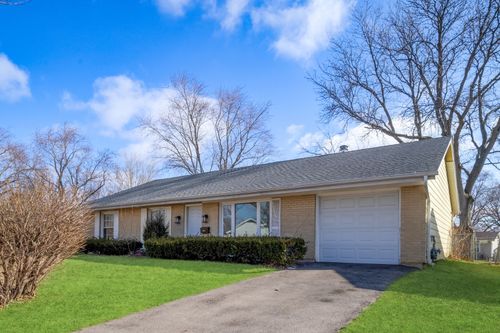 7873 Asbury Cir S, Hanover Park, IL, 60133-2502 | Card Image