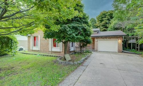 24 Mcgill St, Welland, ON, L3C3L3 | Card Image