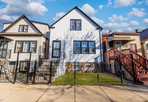 4924 W Congress Pkwy, Chicago, IL, 60644-4935 | Card Image