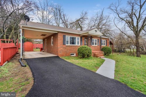 310 N Fairfax Blvd, RANSON, WV, 25438-1704 | Card Image