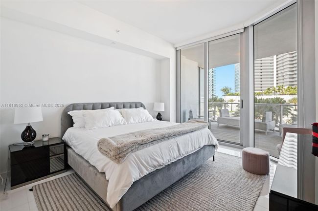 UNIT-909 - 851 Ne 1 St Ave, Condo with 3 bedrooms, 3 bathrooms and null parking in Miami FL | Image 7