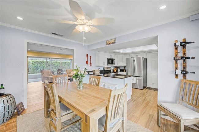 308 Matisse Cir E, House other with 3 bedrooms, 2 bathrooms and null parking in NOKOMIS FL | Image 6
