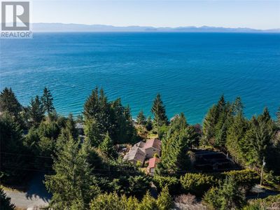 2608 Seaside Dr, House other with 4 bedrooms, 2 bathrooms and 3 parking in Shirley BC | Image 2