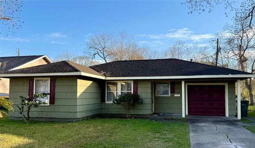 411 Elaine St, La Marque, TX, 77568-4475 | Card Image