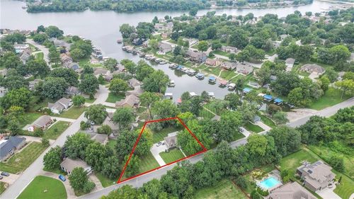 244 N Winnebago Dr, Lake Winnebago, MO, 64034-9319 | Card Image