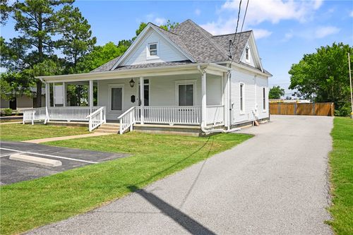 1103 W Elm St, Rogers, AR, 72756-4235 | Card Image