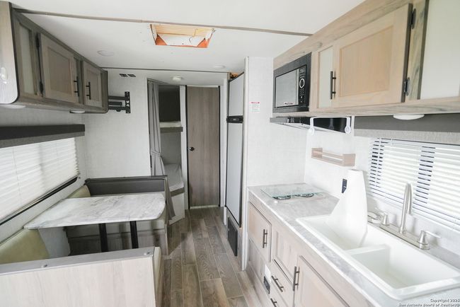 1087 E Fm 462, Home with 0 bedrooms, 0 bathrooms and null parking in Moore TX | Image 17