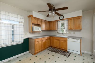 900 E 207th Street, House other with 3 bedrooms, 1 bathrooms and null parking in Euclid OH | Image 3