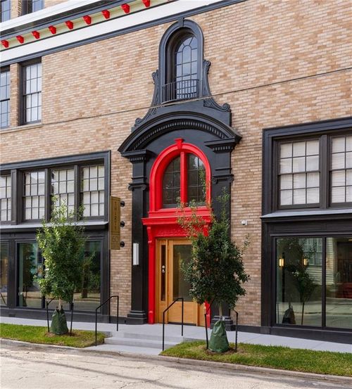 apt-103-3060 Dauphine St, New Orleans, LA, 70117-6757 | Card Image