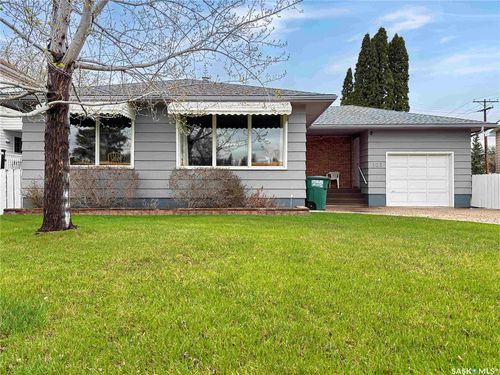 102 105th St W, Saskatoon, SK, S7N1N1 | Card Image