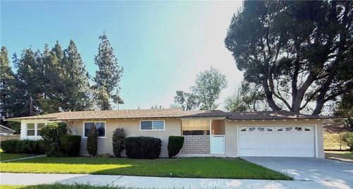 10826 Blucher Ave, Granada Hills, CA, 91344-5508 | Card Image