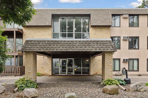 apt-211-3399 Kent St, Shoreview, MN, 55126-4038 | Card Image