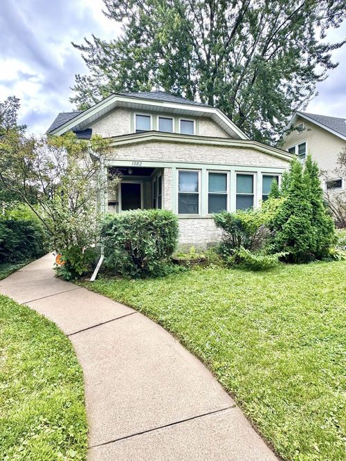 1082 Hawthorne Ave E, Saint Paul, MN, 55106-2016 | Card Image