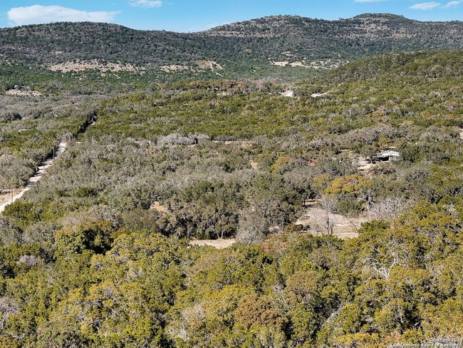 207 Roadrunner Trl, House other with 1 bedrooms, 1 bathrooms and null parking in Utopia TX | Image 29