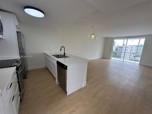 apt-e610-2930 Point East Dr, Aventura, FL, 33160-2687 | Card Image