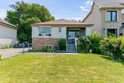 349 Melrose St, Etobicoke, ON, M8Z1G9 | Card Image