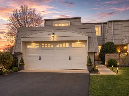 f-660 Versailles Cir, Elk Grove Village, IL, 60007-3570 | Card Image