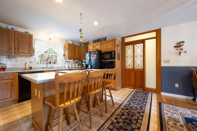 15 Derryfield Ct, House other with 3 bedrooms, 3 bathrooms and null parking in Manchester NH | Image 6