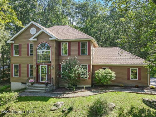 109 Woods Way, Stroudsburg, PA, 18360-8972 | Card Image
