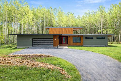 4637 Array Dr, Chapel Hill, NC, 27516-7247 | Card Image