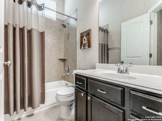 15729 La Subida Trl, House other with 3 bedrooms, 3 bathrooms and null parking in Helotes TX | Image 13