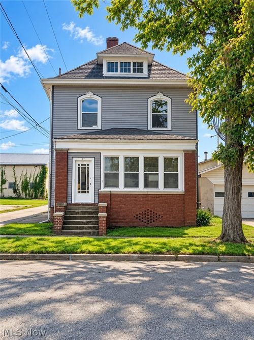 17 South Ave Se, Massillon, OH, 44646-6760 | Card Image