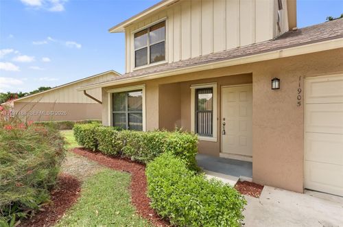 11905 Donlin Dr, Wellington, FL, 33414-6211 | Card Image
