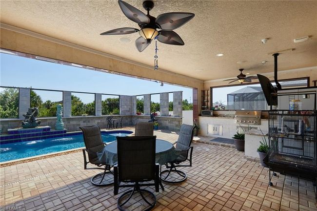 Lanai overlooking pool | Image 4