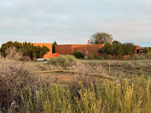 6 Enebro Pl, Santa Fe, NM, 87508-8837 | Card Image