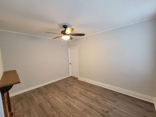 105 Partition St, Saugerties, NY, 12477-1561 | Card Image