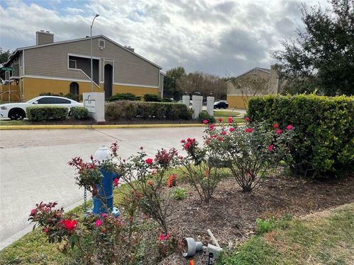 4-12502 Ashford Meadow Dr, Houston, TX, 77082-6208 | Card Image