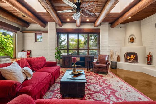 1623 Francisca Rd Nw, Los Ranchos, NM, 87107-7120 | Card Image