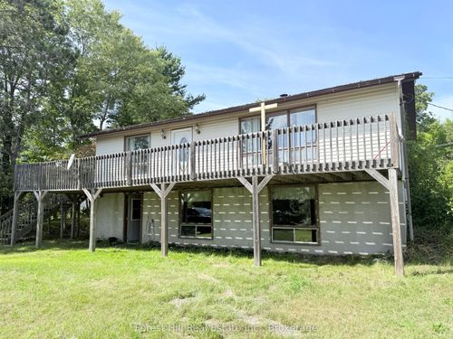 11582 Hwy 522 Highway, Parry Sound Remote Area, ON, P0H1Y0 | Card Image