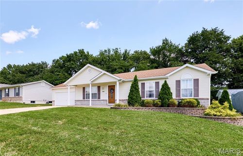 1030 Sleepy Hollow Dr, Troy, MO, 63379-2351 | Card Image