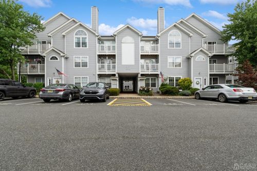 54 Springbrook Rd E, Montville, NJ, 07045-9196 | Card Image