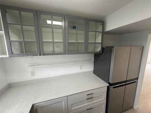 apt-h110-7660 Sw 82nd St, Miami, FL, 33143-7484 | Card Image