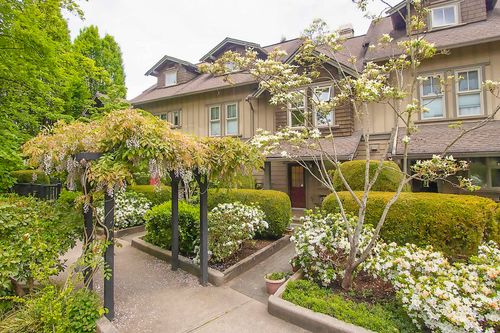 234-18 Jack Mahony Pl, New Westminster, BC, V3L5V8 | Card Image
