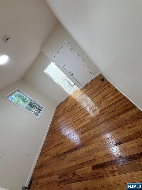 Residential Lease in Newark 5