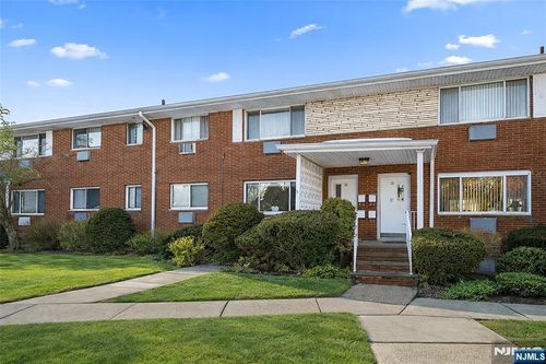 1323 Anderson Ave, Fort Lee, NJ, 07024-1771 | Card Image