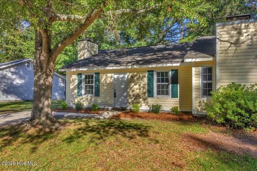 410 Cedar Creek Dr, Jacksonville, NC, 28540-4051 | Card Image