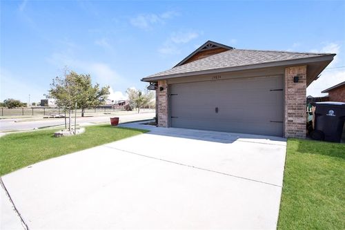 19824 Serenade Way, Edmond, OK, 73012-5238 | Card Image