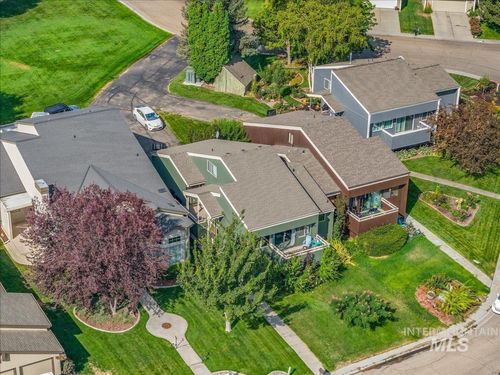 721 Parkside Way, Nampa, ID, 83686-8247 | Card Image