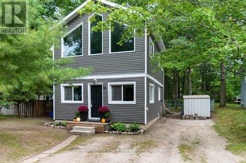 85 Melrose Ave, Wasaga Beach, ON, L9Z2S8 | Card Image