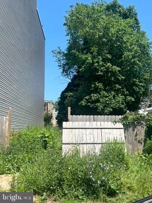 643 N Brooklyn St, PHILADELPHIA, PA, 19104-1463 | Card Image