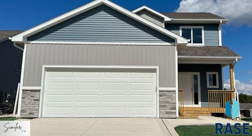 325 S Willow Spring Dr Drive, Sioux Falls, SD, 57110 | Card Image