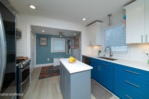 23 Viola Ave, Leonardo, NJ, 07737-1461 | Card Image