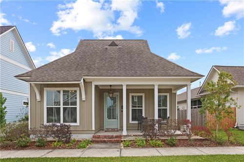 1632 Continental Dr, Covington, LA, 70433-7277 | Card Image