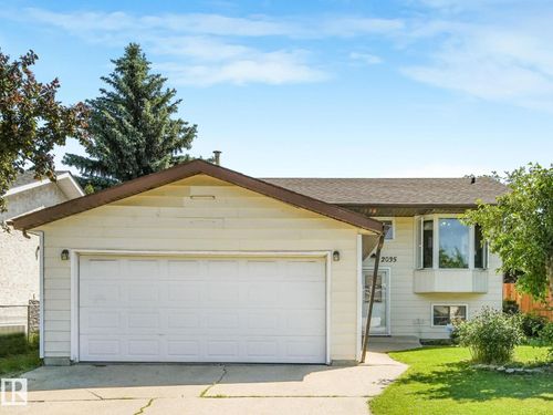 2035 49a St Nw, Edmonton, AB, T6L2W9 | Card Image