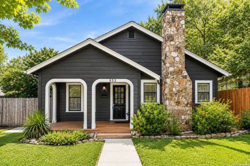 953 Myrta St, Kerrville, TX, 78028-3306 | Card Image