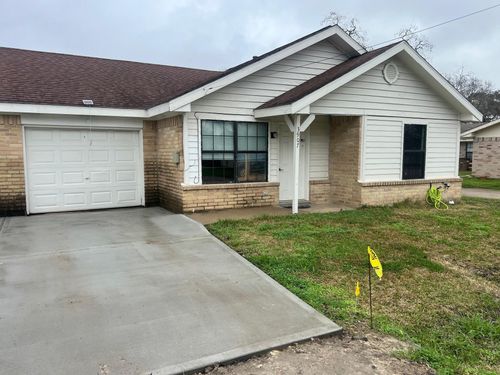 3907 Cinnamon Cove Dr, Dickinson, TX, 77539-5265 | Card Image
